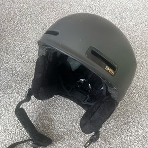 Black Smith Ski/Snowboard Helmet